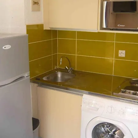 Apartamento Avec Terrasse Spacieuse A 300m De La - Fr-1-833-28 Canet-en-Roussillon